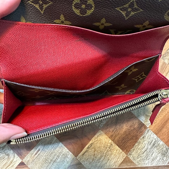 4092 LOUIS VUITTON Monogram Emilie Wallet Cherry Leather W/ Box - Picture 5 of 12